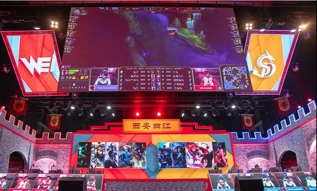 现在首节中 现在首节中